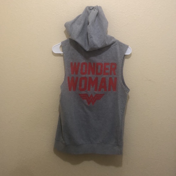 Dc Comics Wonder women tank top size L - Picture 2 of 3